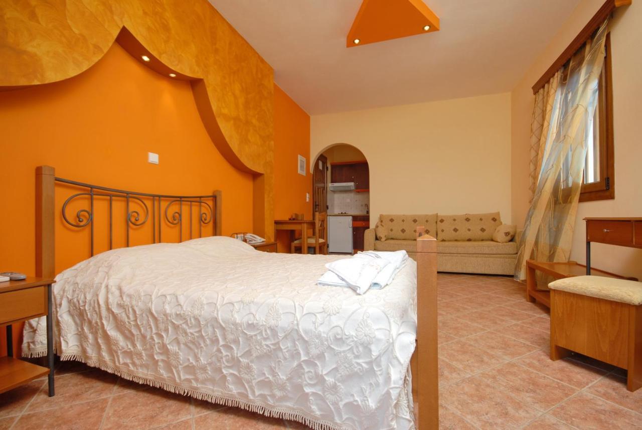 Golden Sun Hotel Sztelída Szoba fotó